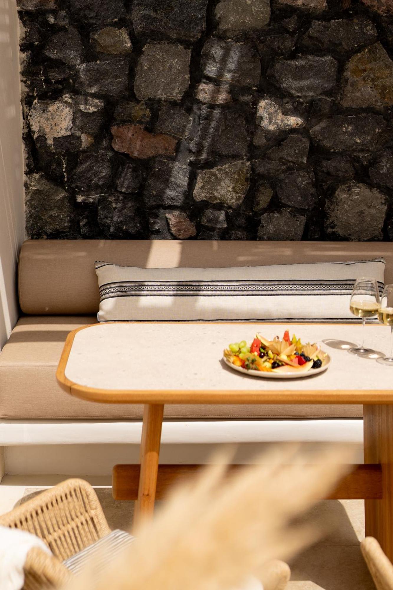 Santo Mine Oia Suites Экстерьер фото